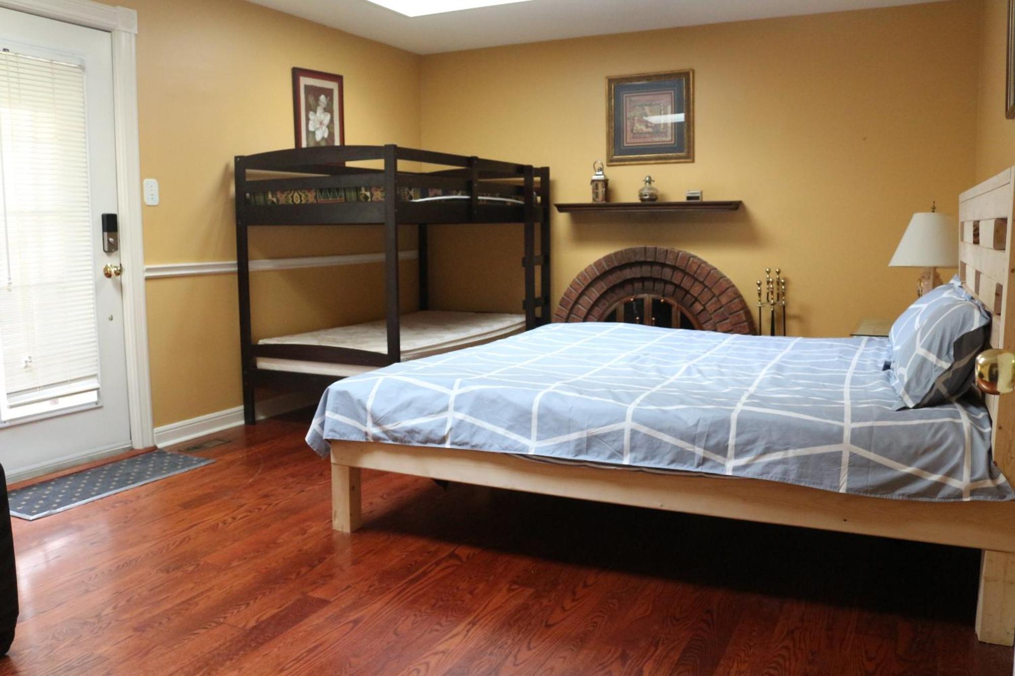 אוקוויל Quiet And Comfortable Homestay חדר תמונה